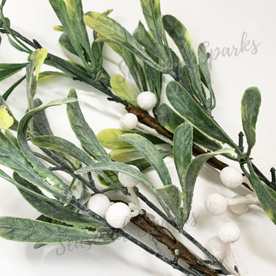43cm White Berry Branches – Pack of 1